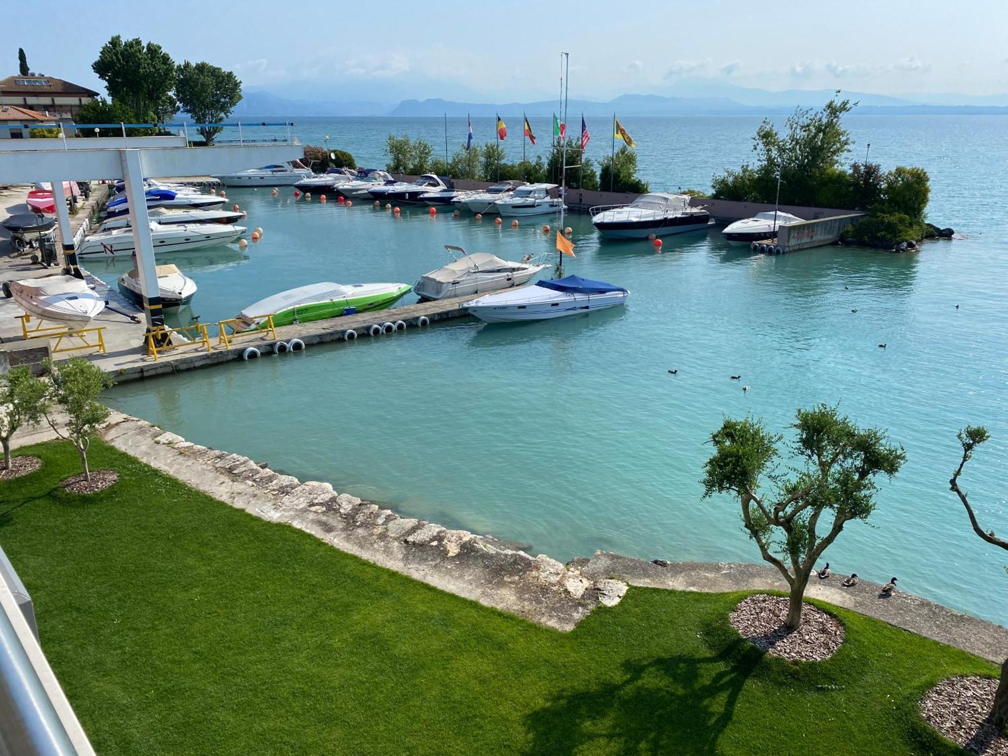 Sirmio Apartments - Darsena Stay Sirmione Luaran gambar