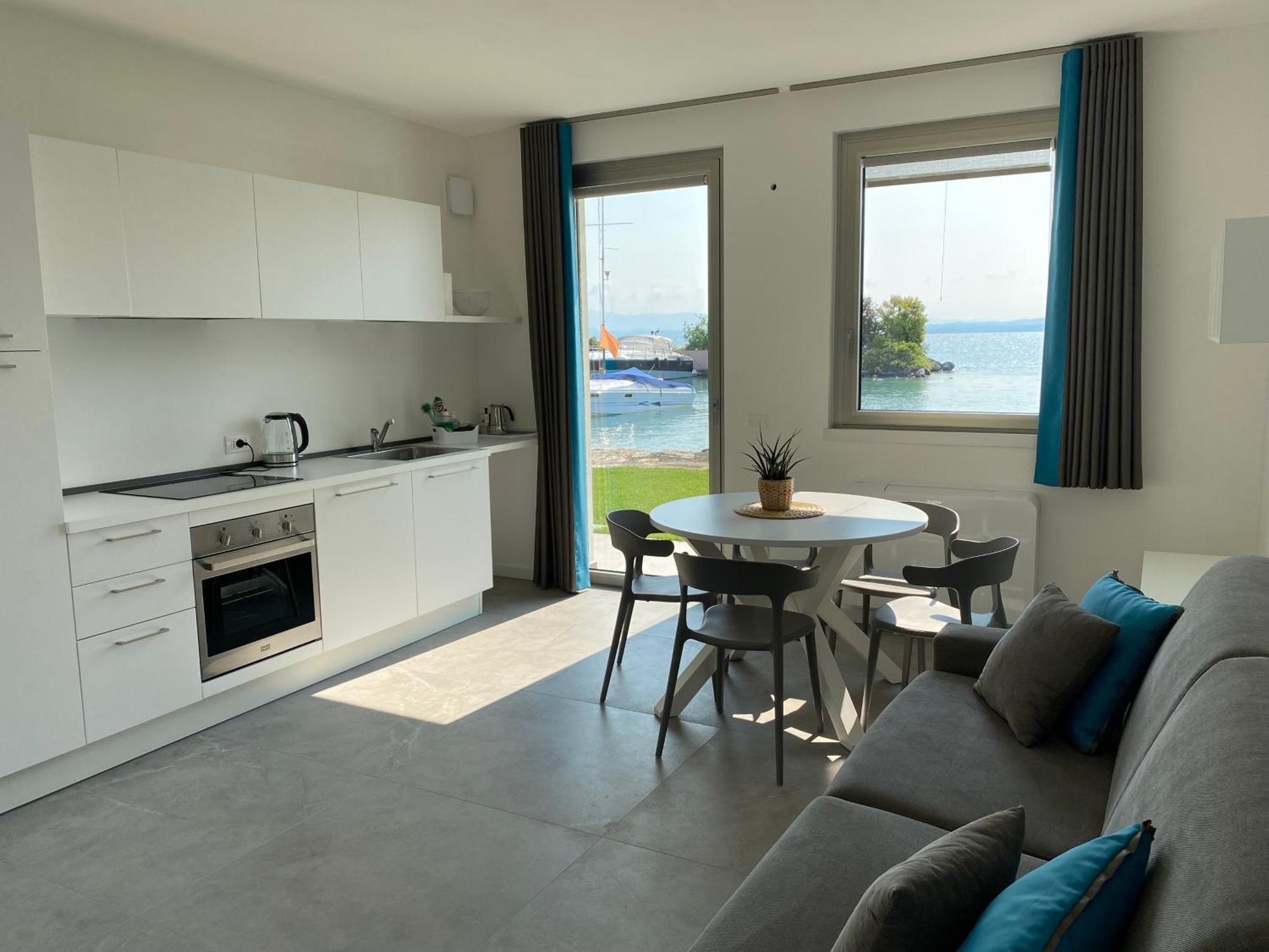 Sirmio Apartments - Darsena Stay Sirmione Luaran gambar