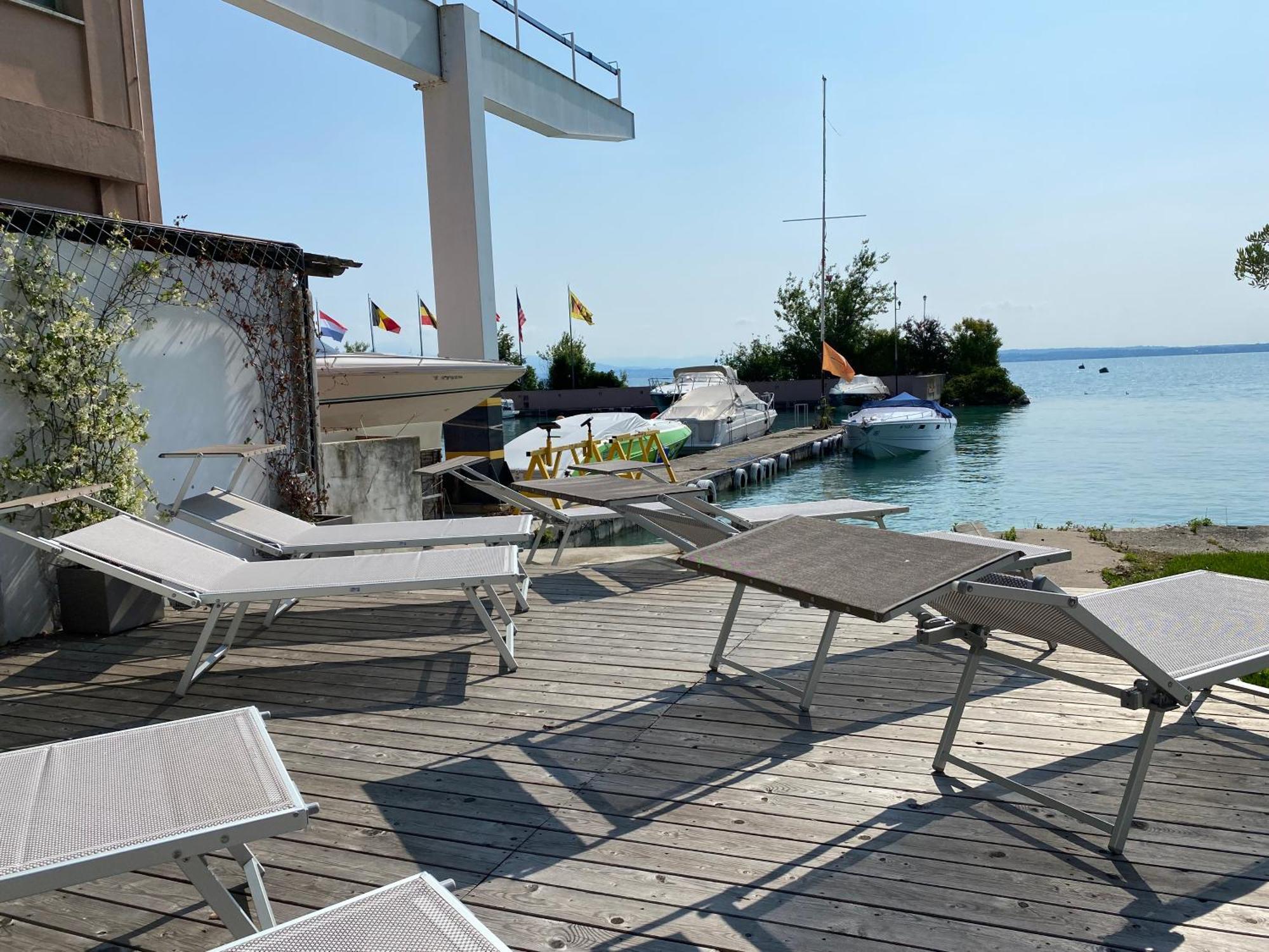 Sirmio Apartments - Darsena Stay Sirmione Luaran gambar