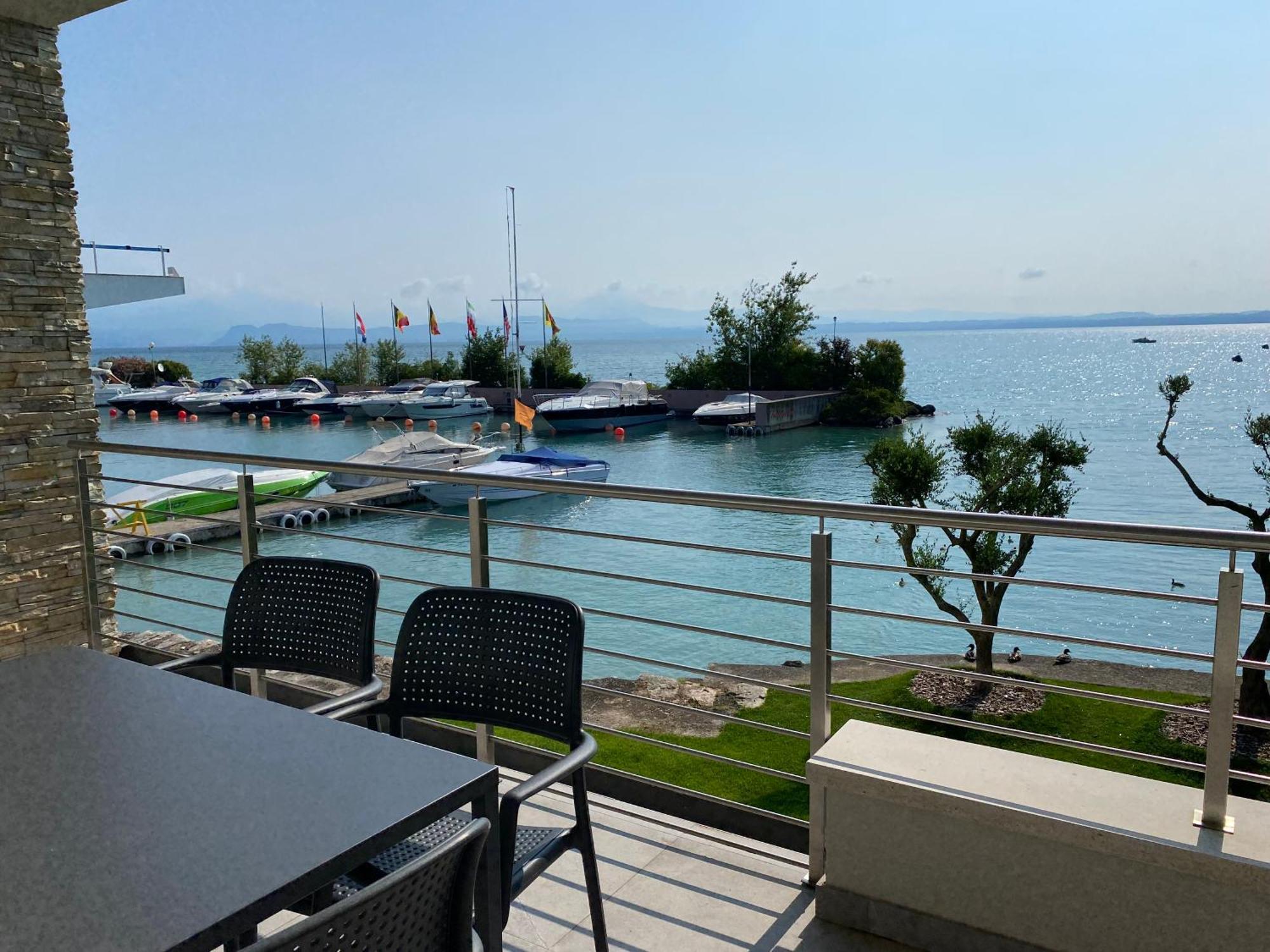 Sirmio Apartments - Darsena Stay Sirmione Luaran gambar